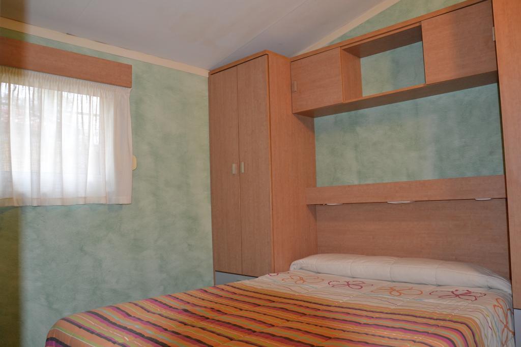 Camping Fuentes Blancas บูร์โกส ภายนอก รูปภาพ