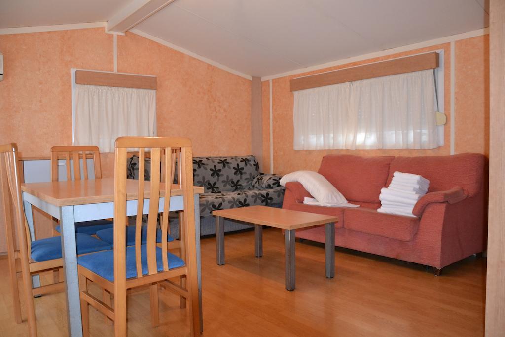 Camping Fuentes Blancas บูร์โกส ภายนอก รูปภาพ