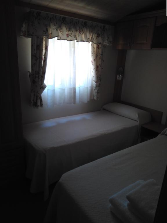 Camping Fuentes Blancas บูร์โกส ภายนอก รูปภาพ