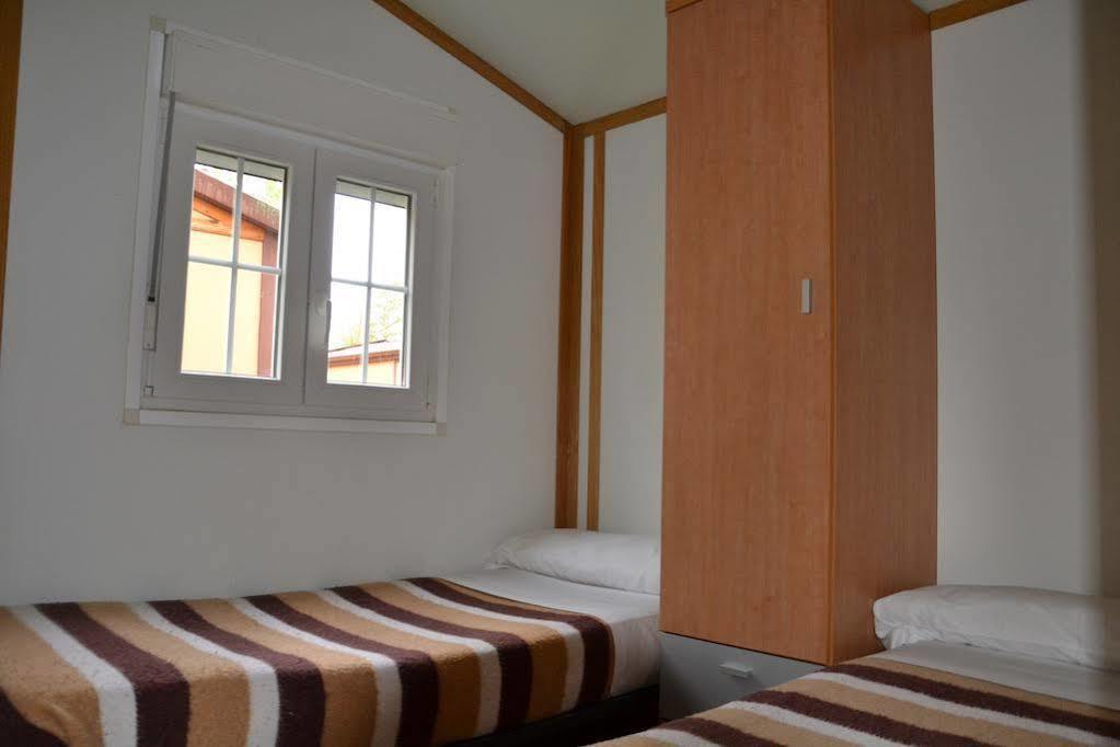Camping Fuentes Blancas บูร์โกส ภายนอก รูปภาพ